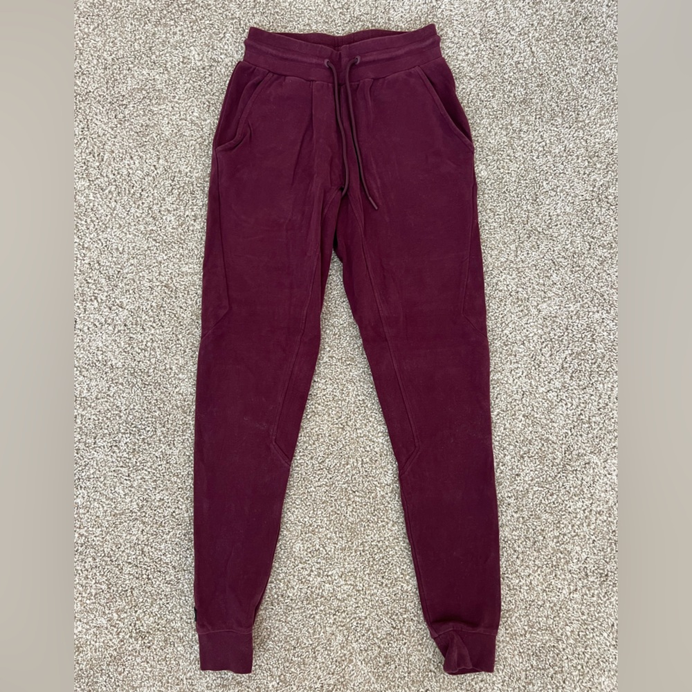 Alphalete Identity Jogger size small